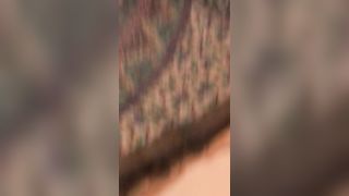 Мужчина довольно хорошо сношает матюрку дома